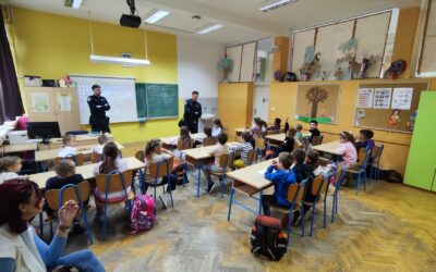 Posjeta policajaca / Посета полицајаца